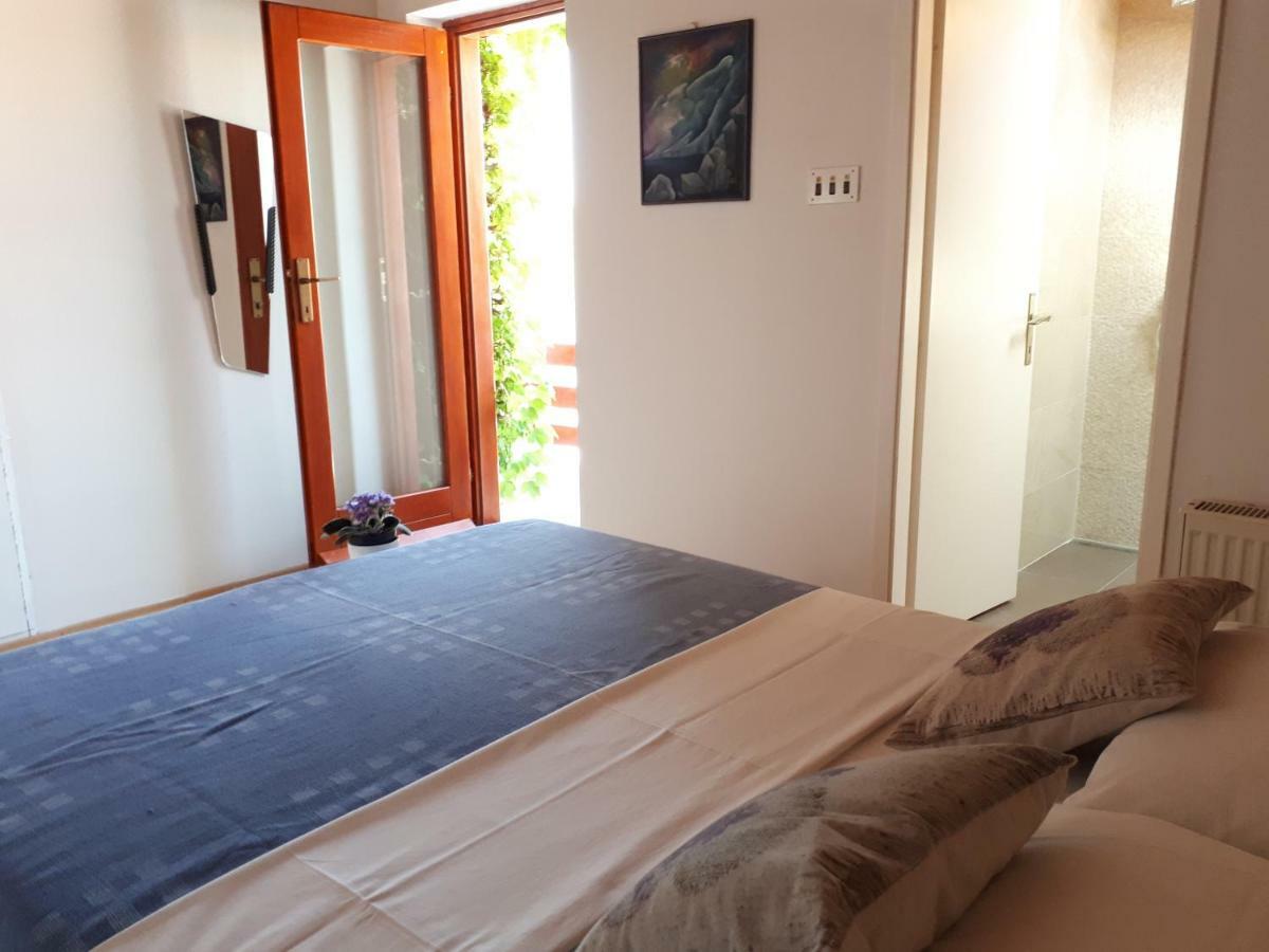 Apartmani Matas Petrcane Exteriör bild
